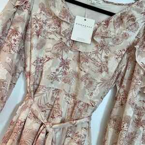 Brand new, Beautiful scenery print dress